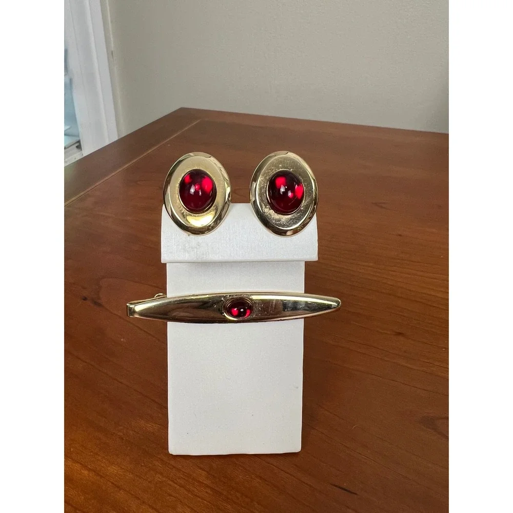 Vintage Gold Tone Ruby Red Cabochon Cufflinks and Tie Clip Set Mens Formal Wear